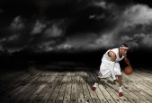 多米体育全站官网-C罗跨界引爆热议！NBA赛场惊现总裁式助攻，雄鹿绝杀背后藏惊天秘密